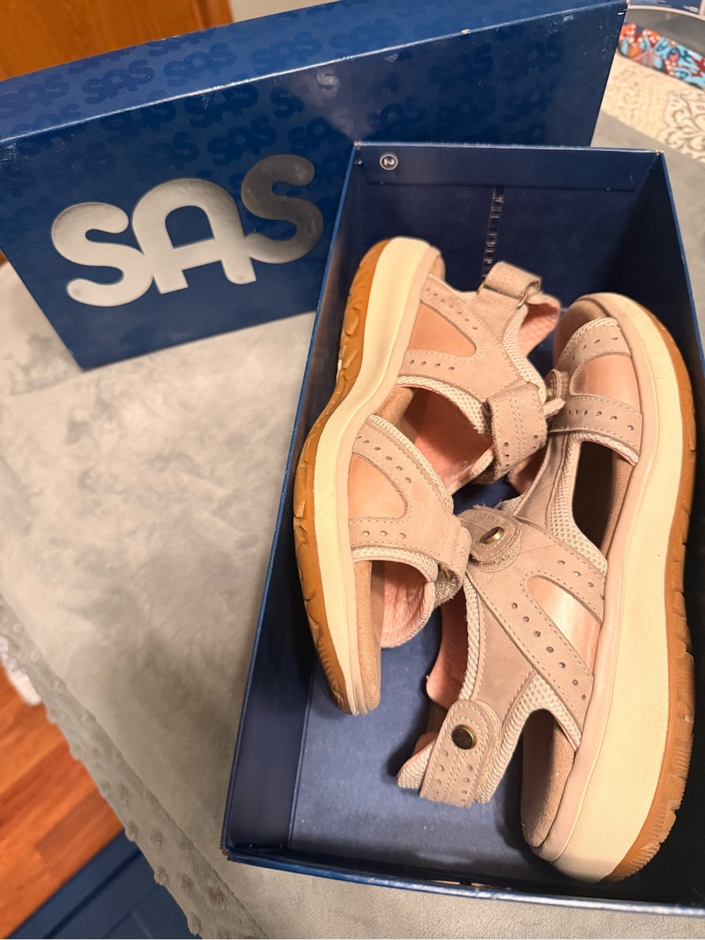 SAS Embark Size 8M - Leather Women’s Sandals